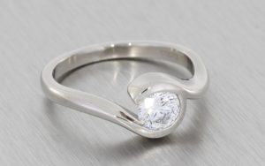 Contemporary bypass solitaire engagement ring - Portfolio