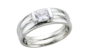 Contemporary white sapphire ring - Portfolio