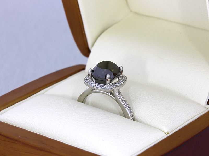 Black Diamond: The Custom Engagement Rings Everyone is Talking About