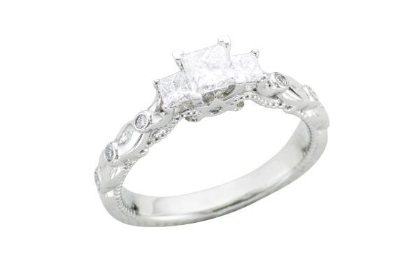 Three stone proposal ring – Portfolio – Portfolio