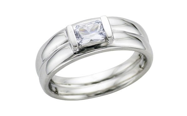 Contemporary white sapphire ring – Portfolio