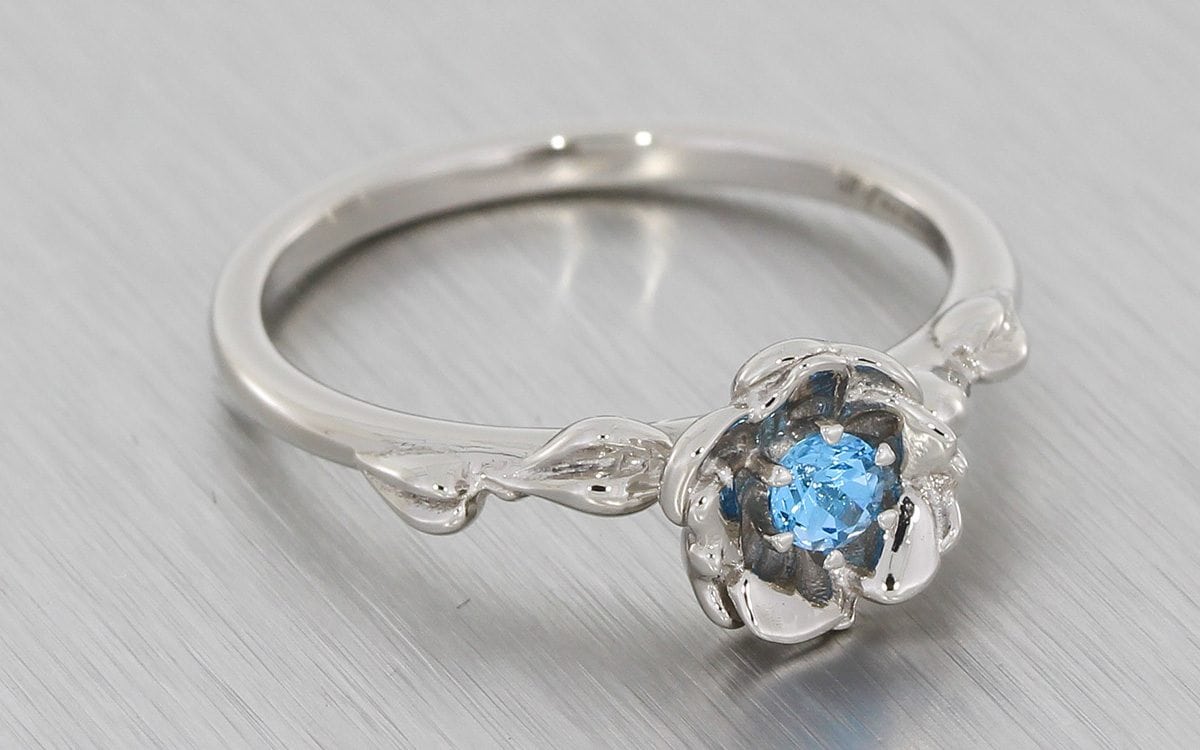 Blue-topaz-palladium-flower-style-engagement-ring-Feature