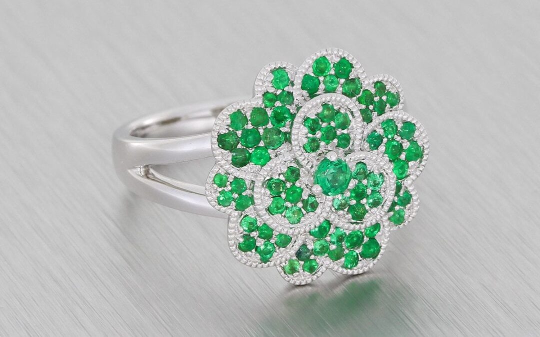 Jewelled Emerald Green Carnation Cocktail Ring – Portfolio