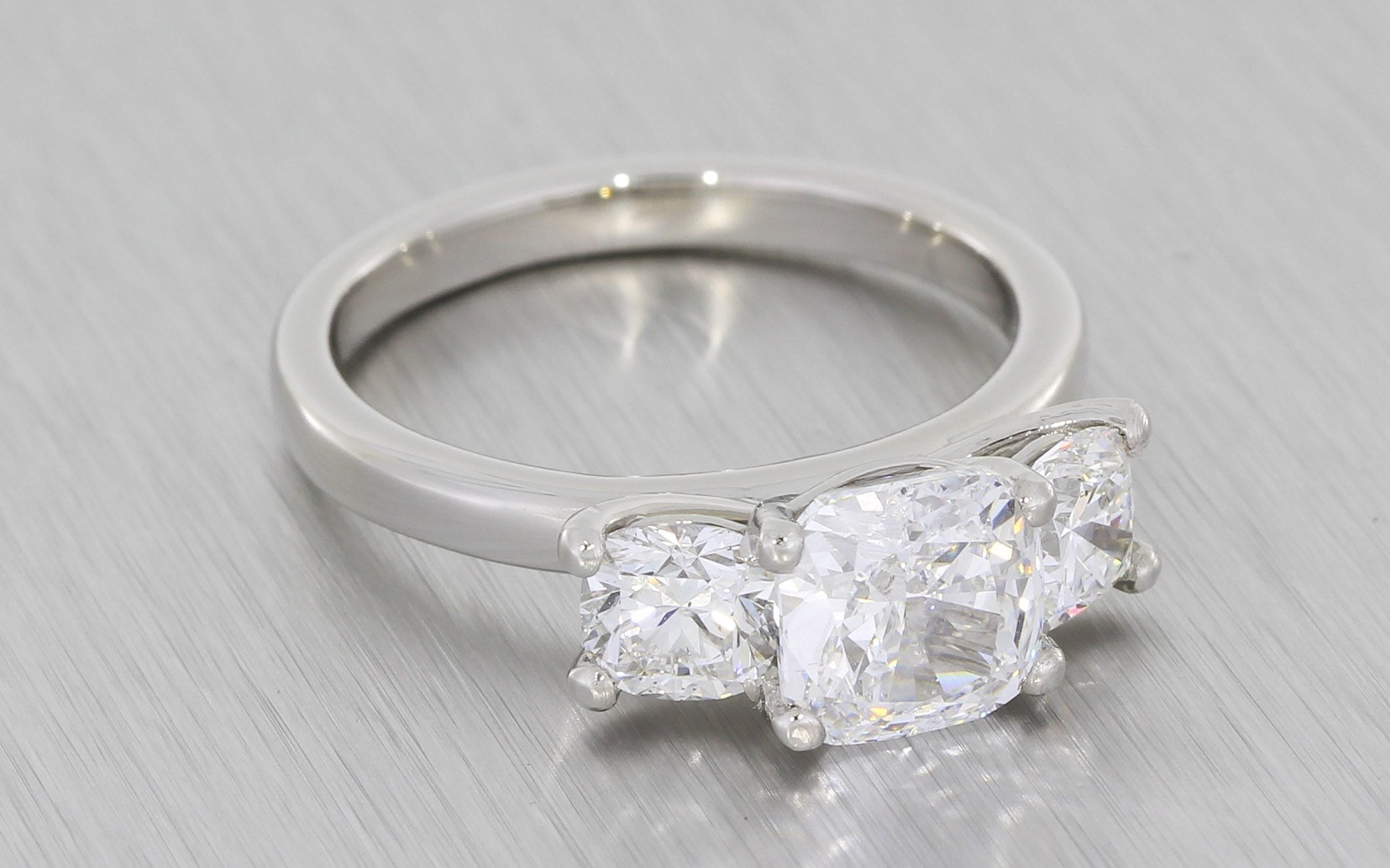 Stunning-Three-Stone-Diamond-Ring-Feature
