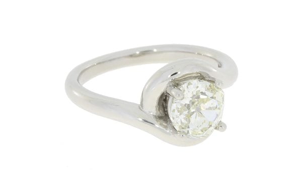 Understated Solitaire Diamond Ring – Portfolio