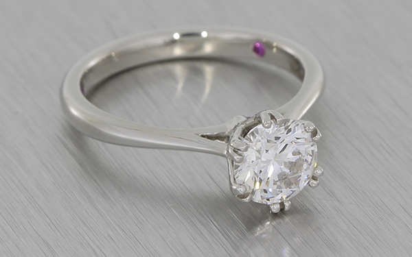 Double claw solitaire with hidden gems